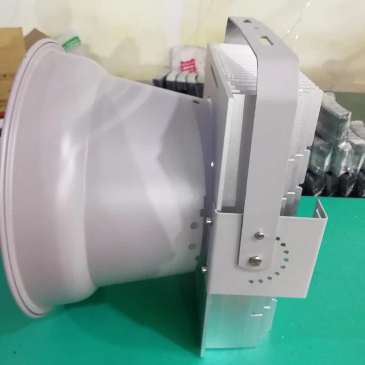 ไฟส่องสว่างอุตสาหกรรม LED กำลั - Outdoor Power Tool Brands บทวิจารณ์และราคา